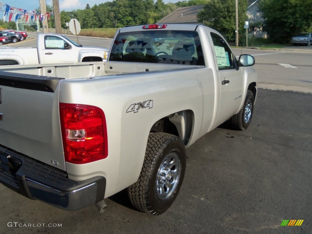 2011 Silverado 1500 LS Regular Cab 4x4 - Sheer Silver Metallic / Dark Titanium photo #9