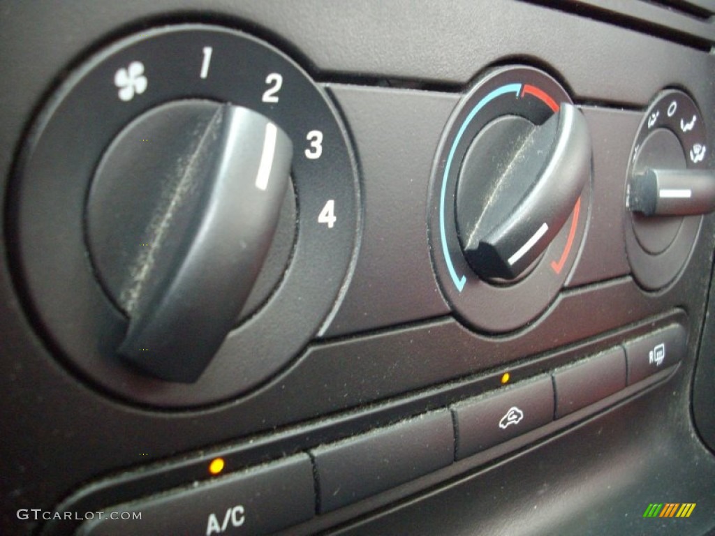 2005 Ford Mustang V6 Premium Convertible Controls Photo #53121906