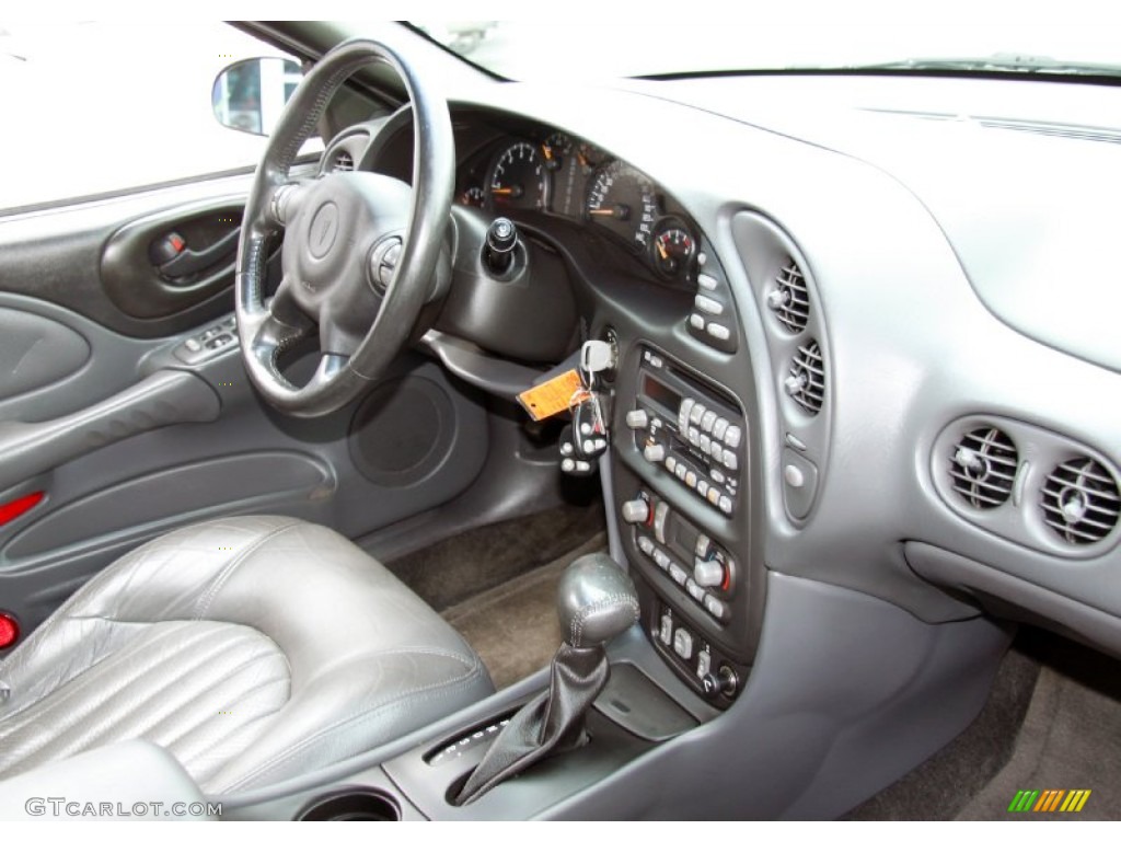 2002 Pontiac Bonneville SLE interior Photo #53121978