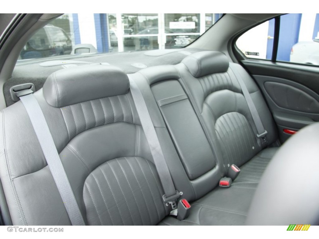 2002 Pontiac Bonneville SLE interior Photo #53121984