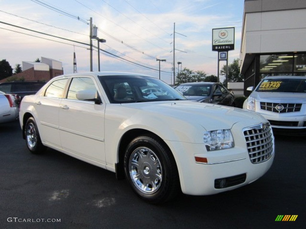 2005 300 Touring - Cool Vanilla / Dark Slate Gray/Light Graystone photo #1