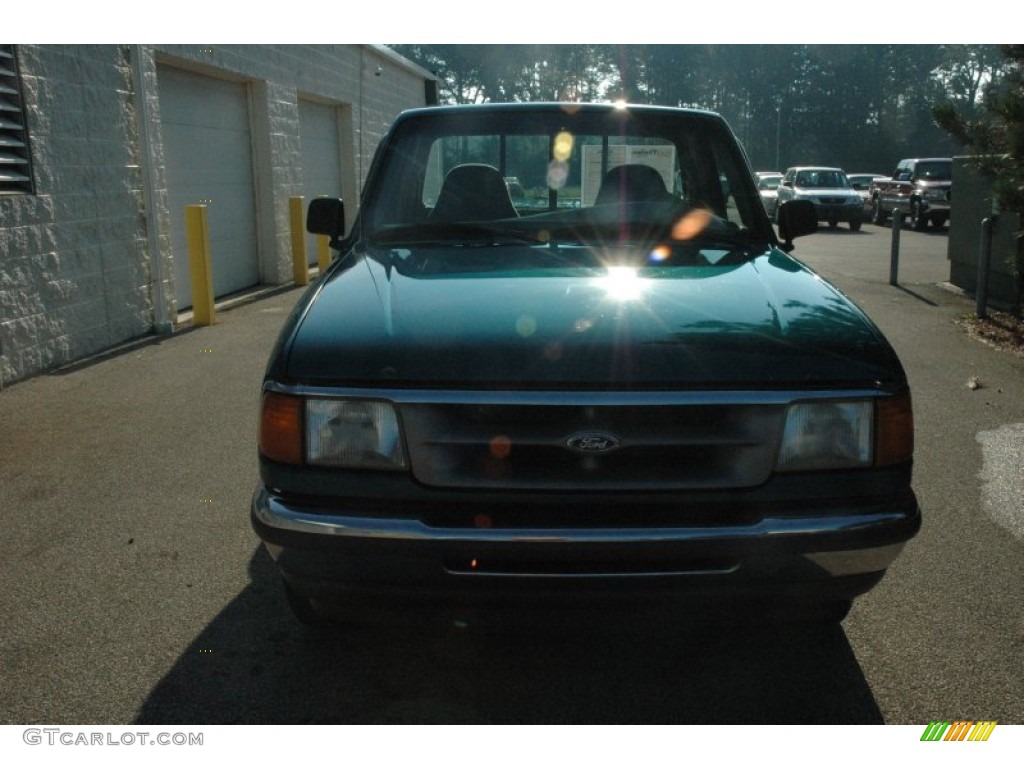 1997 Ranger XLT Regular Cab - Cayman Green Metallic / Medium Graphite photo #2