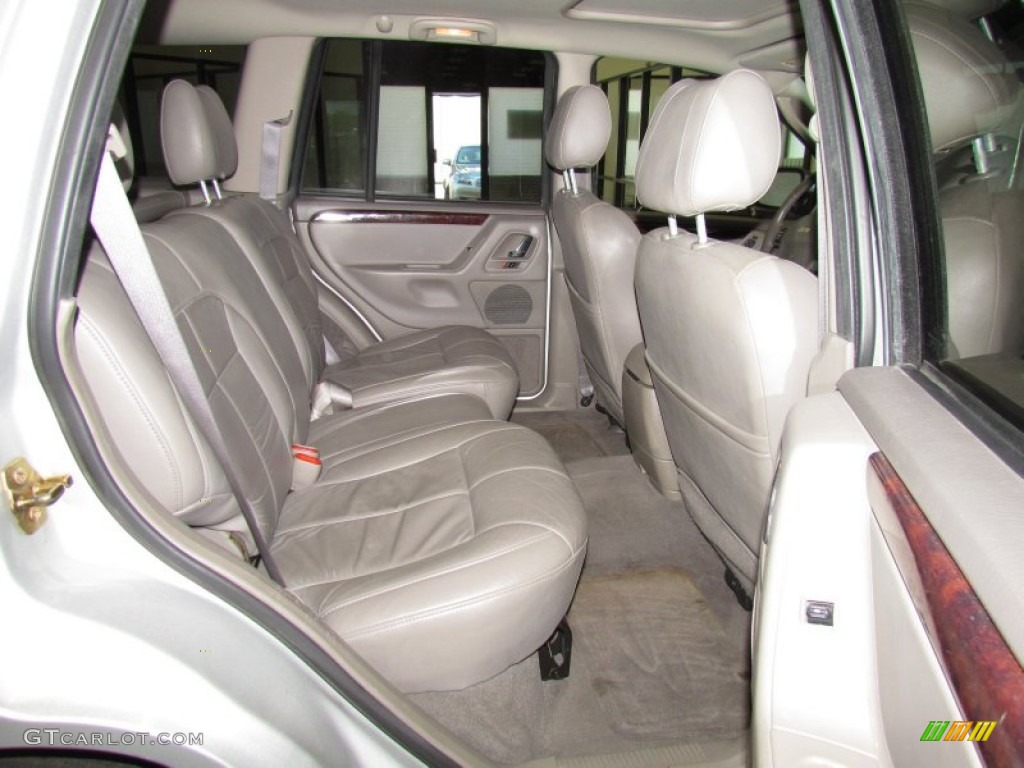 2004 Grand Cherokee Limited - Bright Silver Metallic / Taupe photo #10