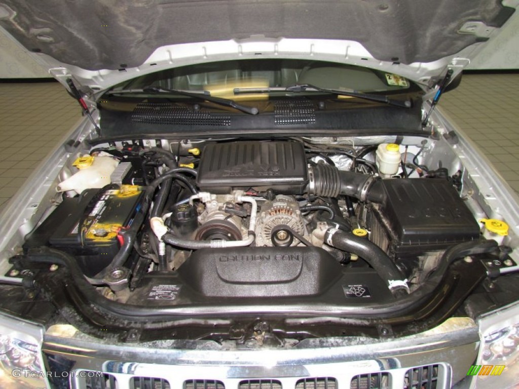 2004 Grand Cherokee Limited - Bright Silver Metallic / Taupe photo #18