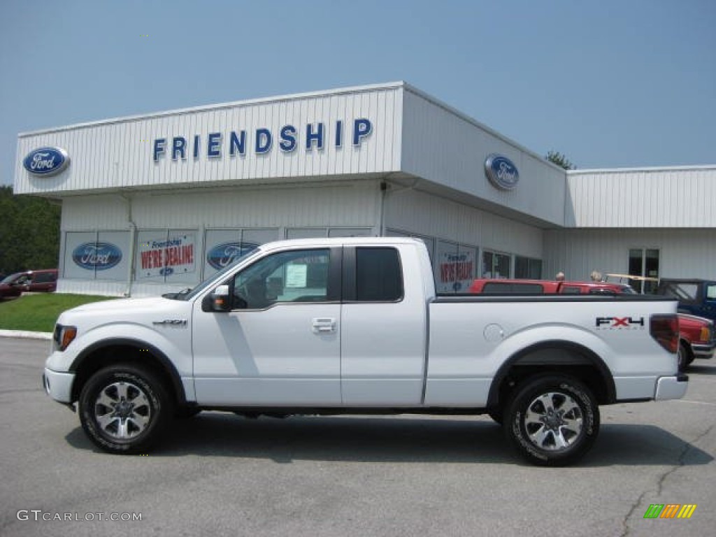 2011 F150 XLT SuperCab 4x4 - Oxford White / Black photo #1