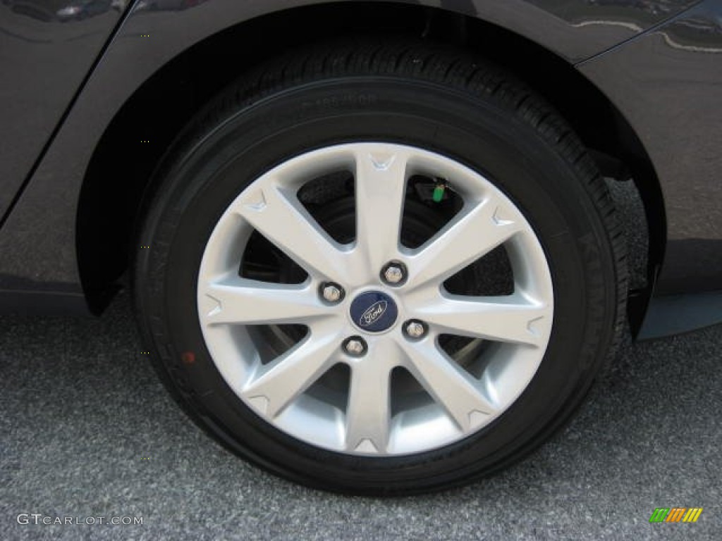 2012 Ford Fiesta SE Sedan Wheel Photo #53130229