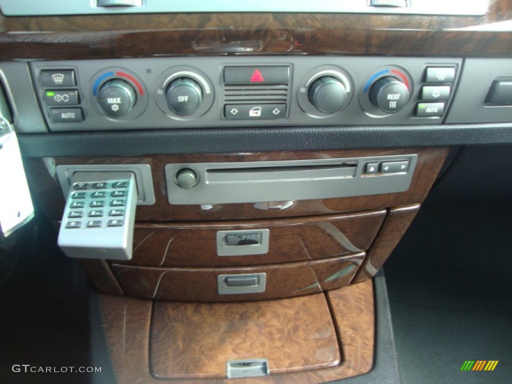 2004 BMW 7 Series 745i Sedan Controls Photo #53130700