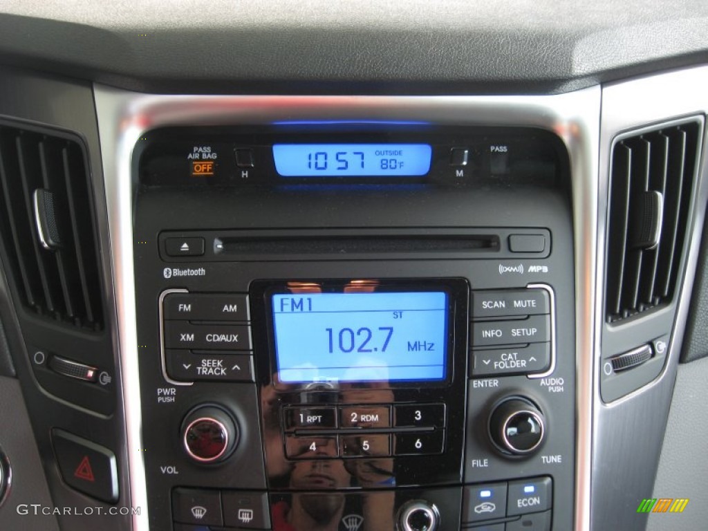 2011 Hyundai Sonata Hybrid Audio System Photo #53131168