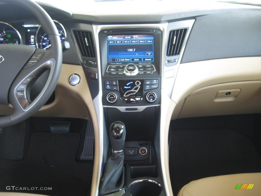 2011 Hyundai Sonata Hybrid Controls Photo #53131654
