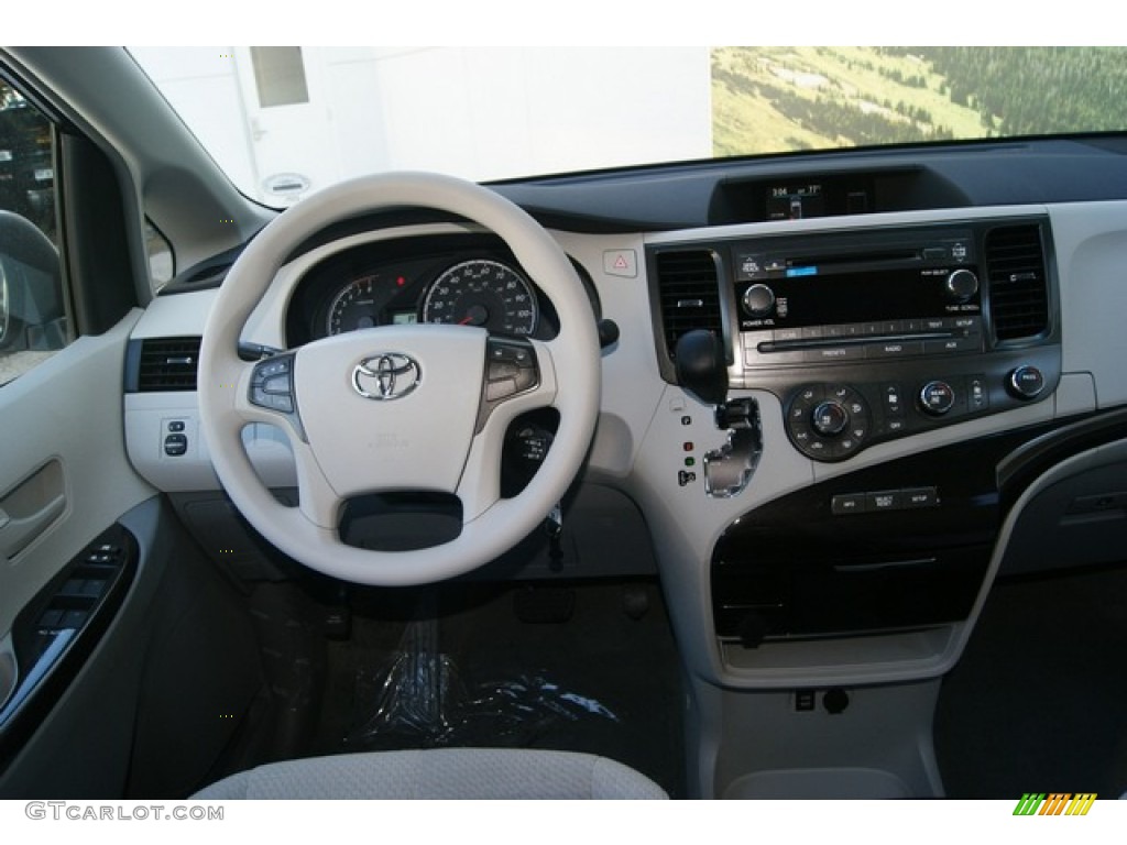 2011 Sienna LE - Silver Sky Metallic / Light Gray photo #11