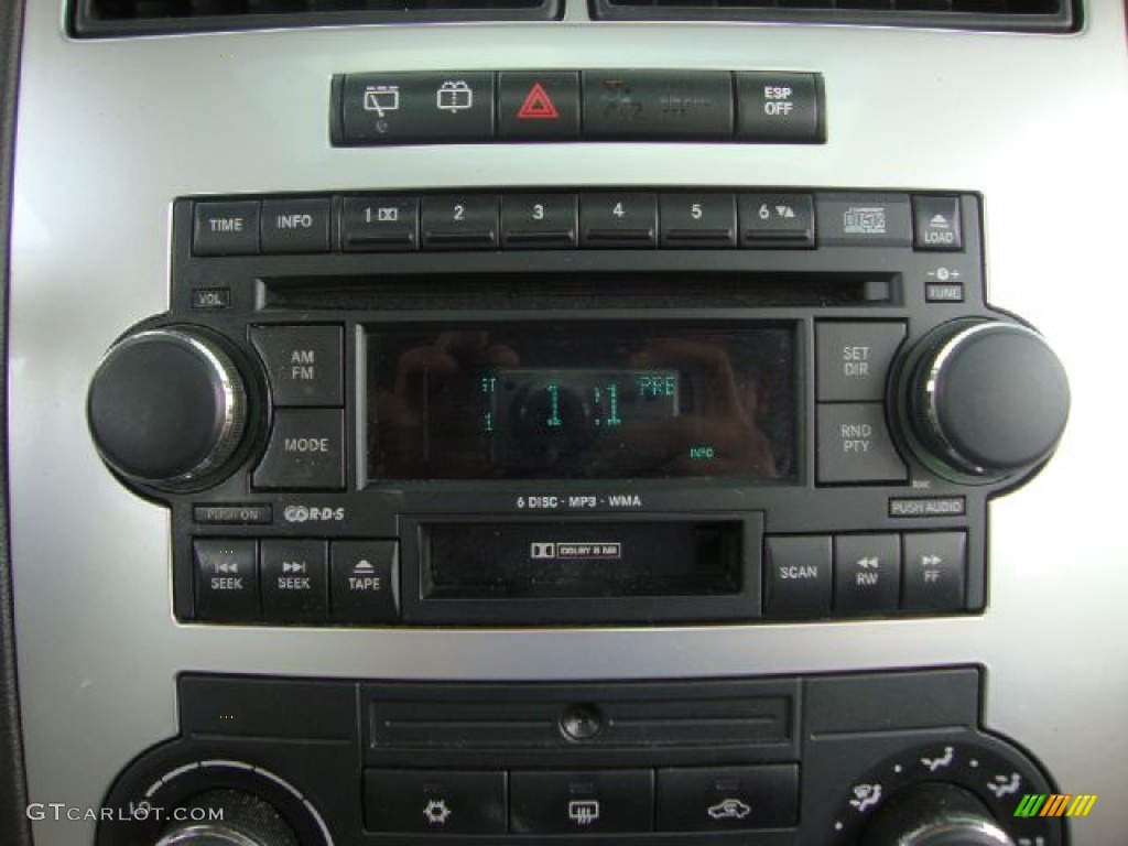 2006 Dodge Magnum R/T Audio System Photo #53133319
