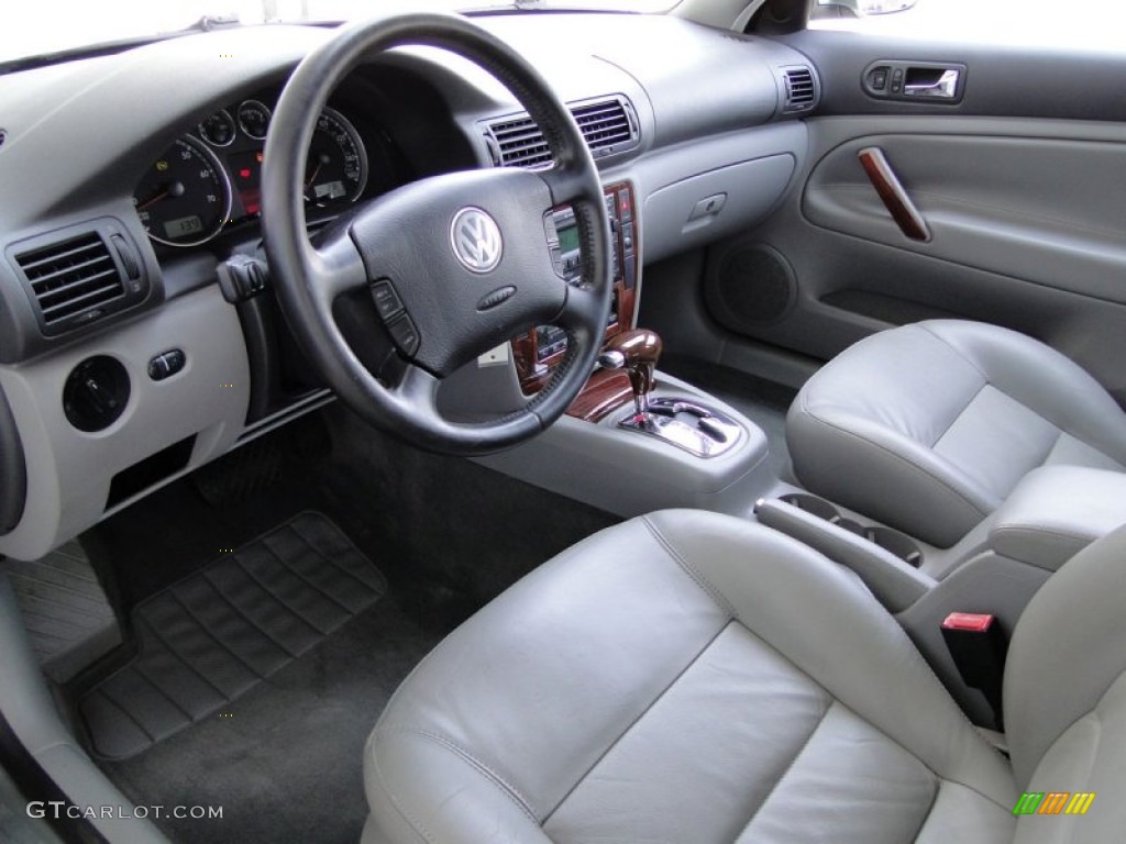 2005 Passat GLX Sedan - Stonehenge Grey Metallic / Beige photo #13