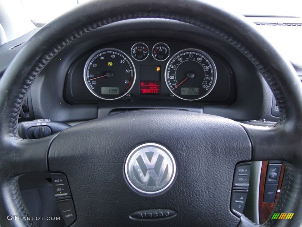 2005 Volkswagen Passat GLX Sedan Steering Wheel Photos