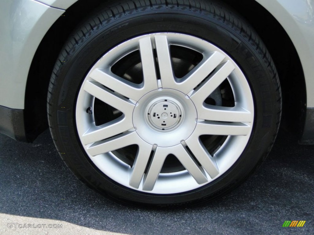 2005 Volkswagen Passat GLX Sedan Wheel Photos