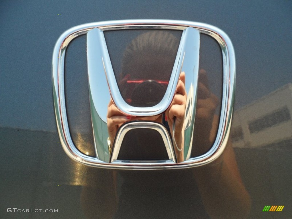 2009 Honda Accord LX-S Coupe Marks and Logos Photos