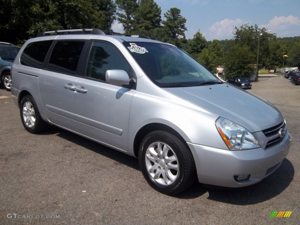 2006 kia sedona van