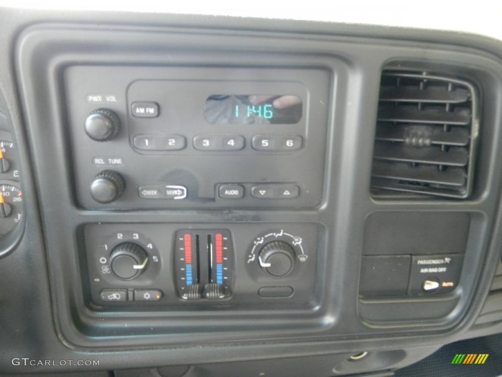 2003 Chevrolet Silverado 1500 Regular Cab Audio System Photo #53137701