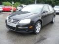 Black - Jetta SE Sedan Photo No. 2