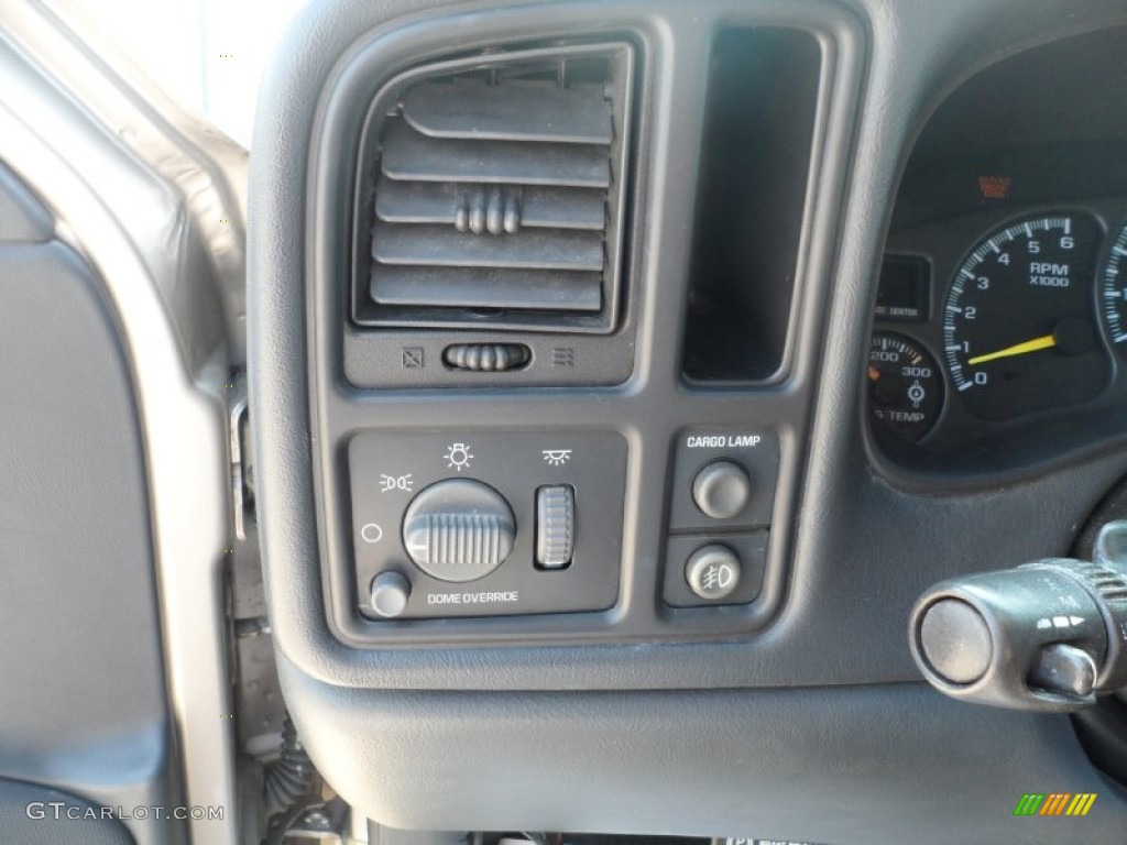 2000 Chevrolet Silverado 2500 LS Extended Cab Controls Photos
