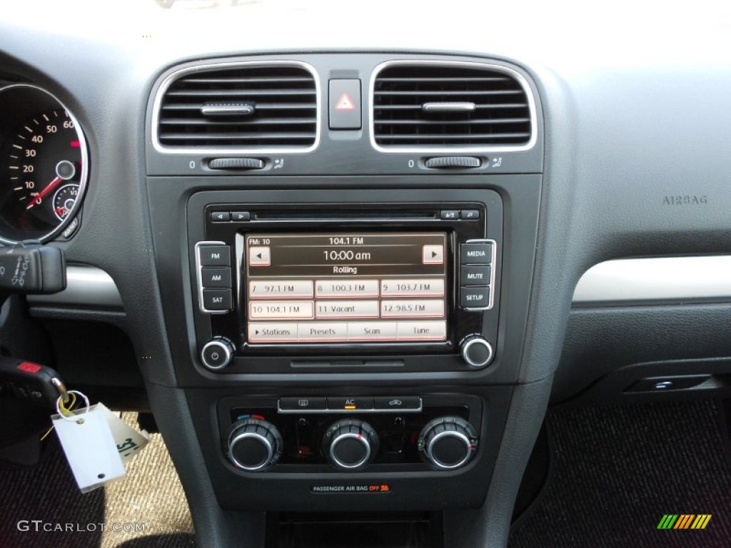 2010 Volkswagen Golf 2 Door TDI Controls Photo #53140048