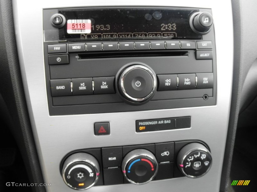 2012 GMC Acadia SLE AWD Audio System Photo #53140950