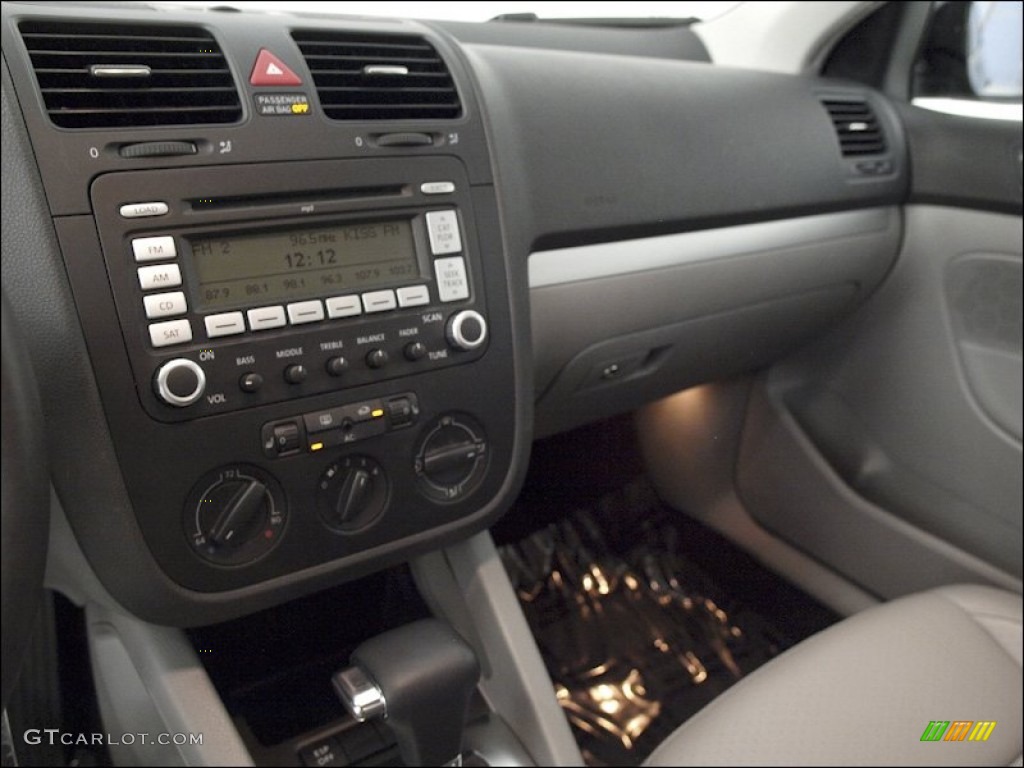 2009 Volkswagen Jetta Wolfsburg Edition Sedan Controls Photo #53141284