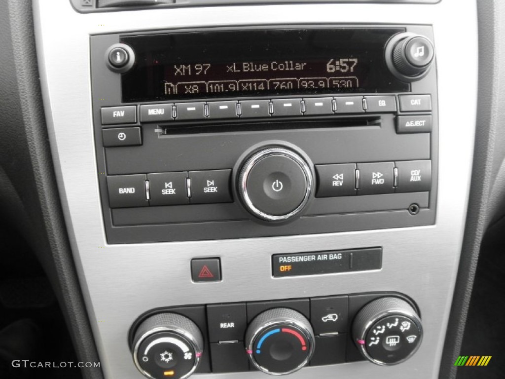2012 GMC Acadia SLE Audio System Photo #53141353