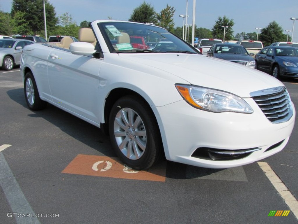2011 200 Touring Convertible - Bright White / Black/Light Frost Beige photo #4