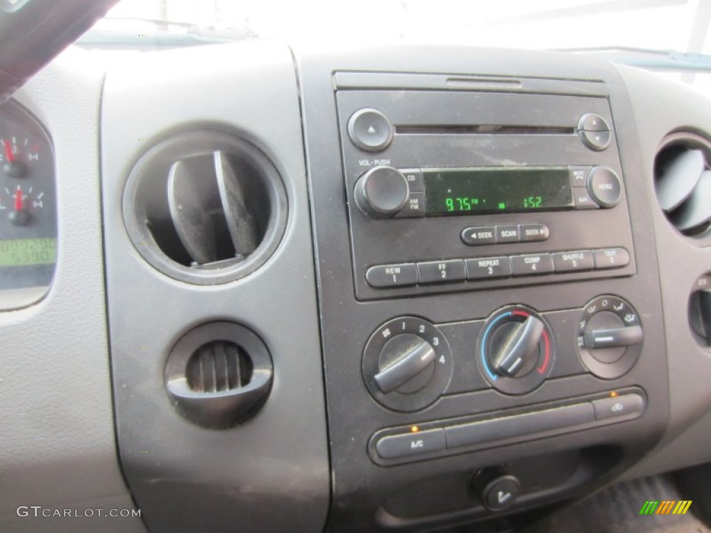 2004 Ford F150 STX Regular Cab 4x4 Audio System Photo #53151618