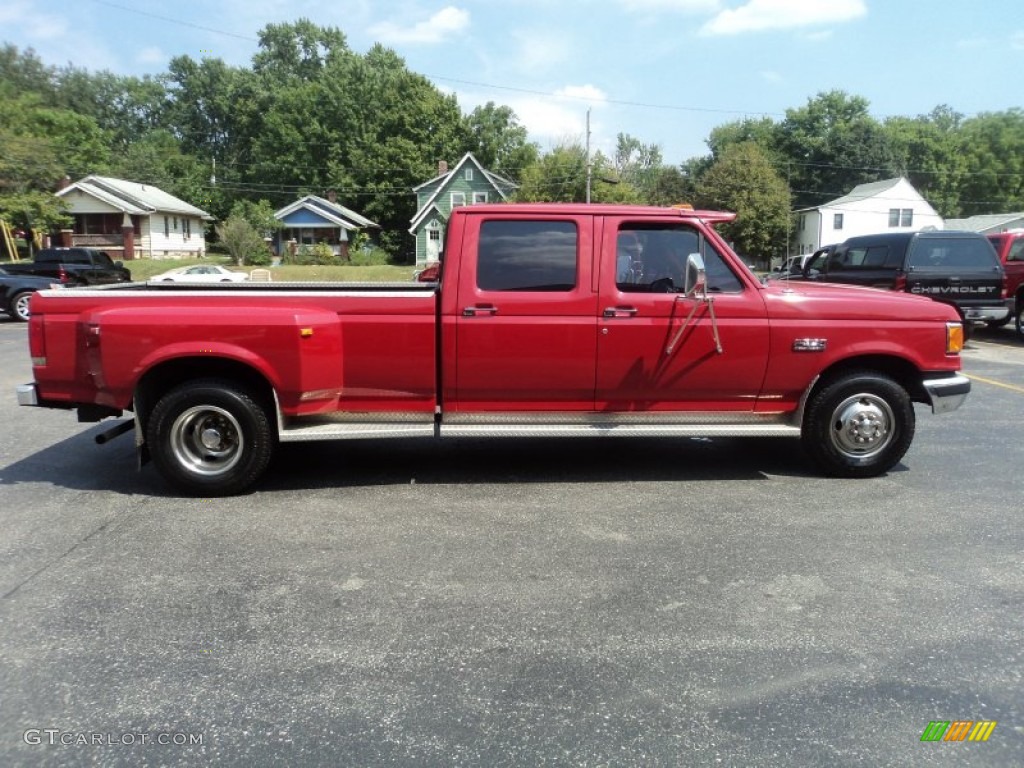 1990 F350 XLT Crew Cab 4x4 - Bright Red / Red photo #2