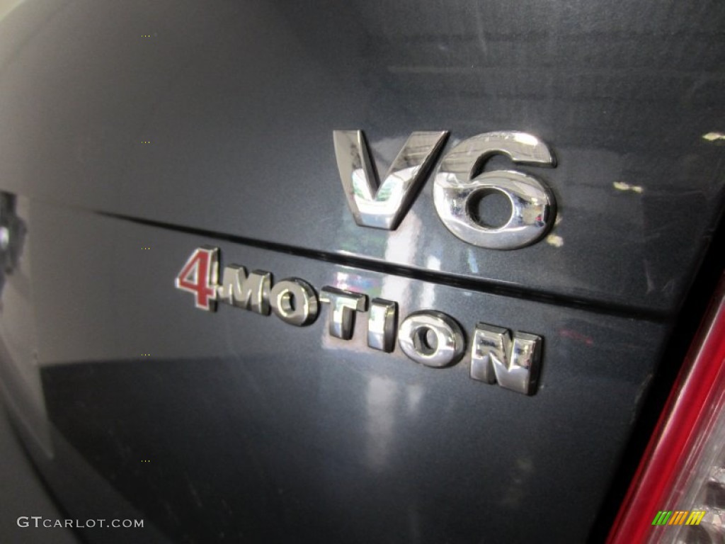 2003 Passat GLX 4Motion Sedan - Blue Anthracite Pearl / Grey photo #16