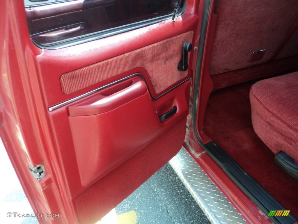 1990 Ford F350 XLT Crew Cab 4x4 Red Door Panel Photo #53153029