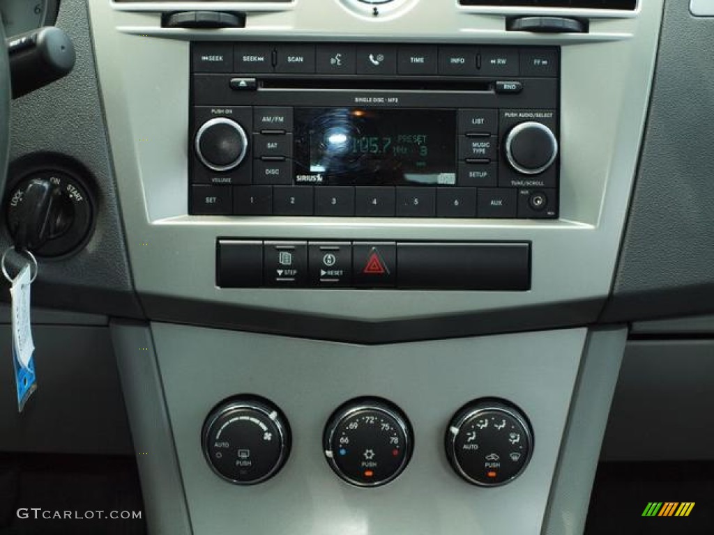 2007 Chrysler Sebring Limited Sedan Audio System Photo #53156150