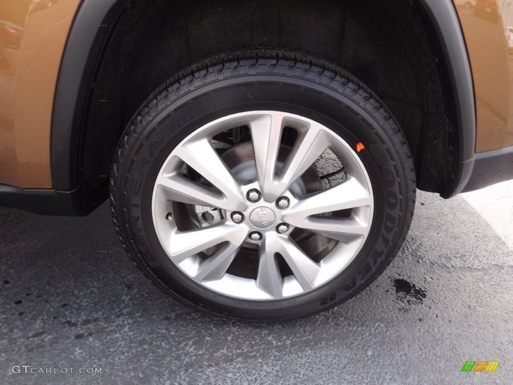 2011 Jeep Grand Cherokee Laredo X 70th Anniversary Wheel Photos