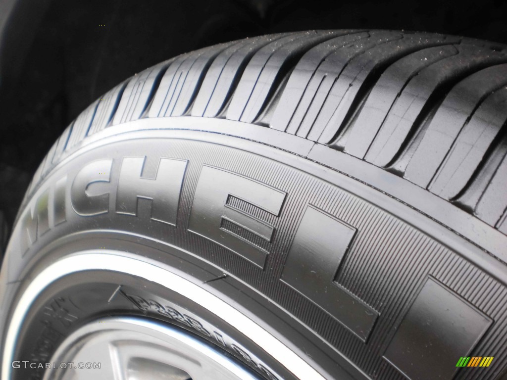 2006 Grand Marquis LS - Silver Birch Metallic / Charcoal Black photo #35