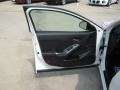 Ivory White - G6 V6 Sedan Photo No. 15