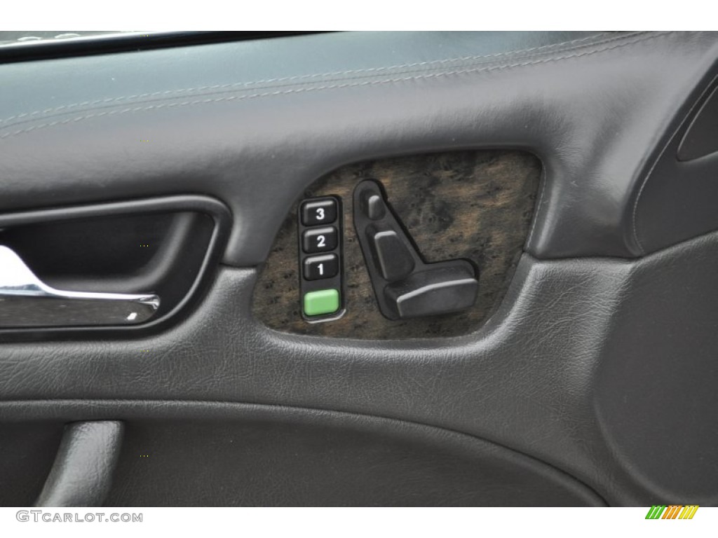 2002 Mercedes-Benz CLK 55 AMG Cabriolet Controls Photo #53163368