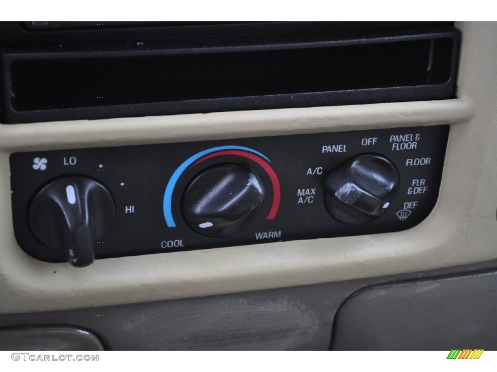 2003 Ford F150 XLT SuperCab Controls Photo #53164154