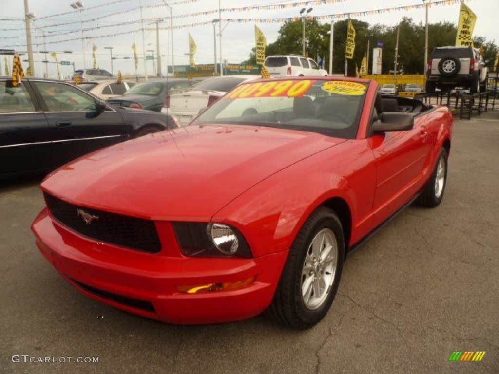 2007 Mustang V6 Deluxe Convertible - Torch Red / Dark Charcoal photo #3