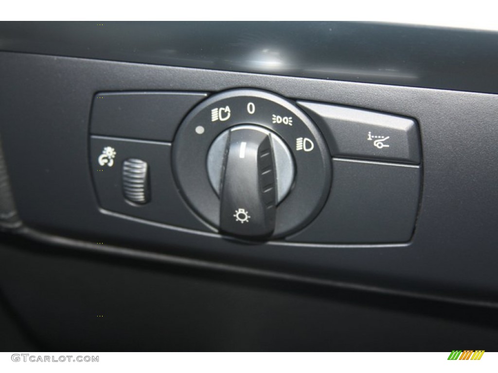2012 BMW X6 M Standard X6 M Model Controls Photo #53166936