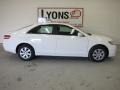 Super White - Camry XLE Photo No. 17