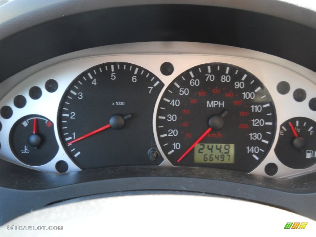 2005 Ford Focus ZX4 ST Sedan Gauges Photo #53175374