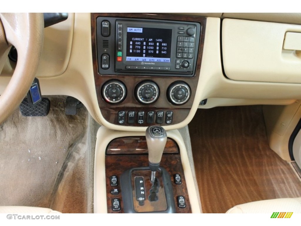 2003 Mercedes-Benz ML 320 4Matic Controls Photo #53176376
