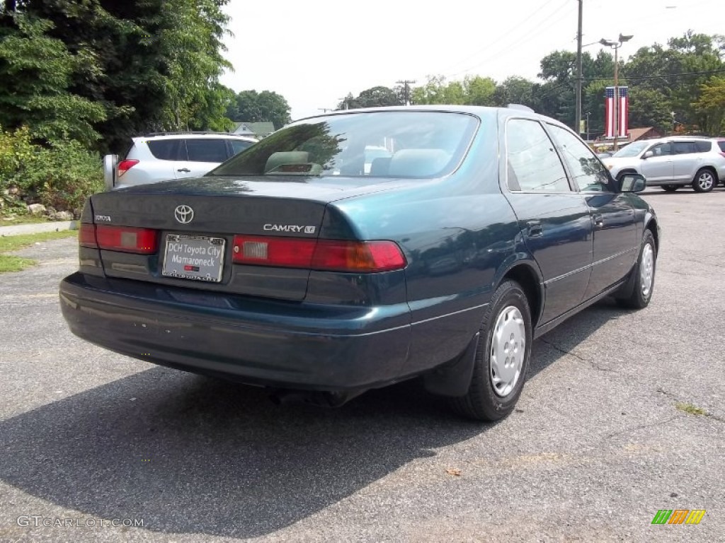 1998 Camry LE - Dark Green Metallic / Oak photo #7