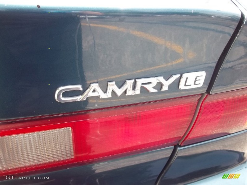 1998 Camry LE - Dark Green Metallic / Oak photo #8