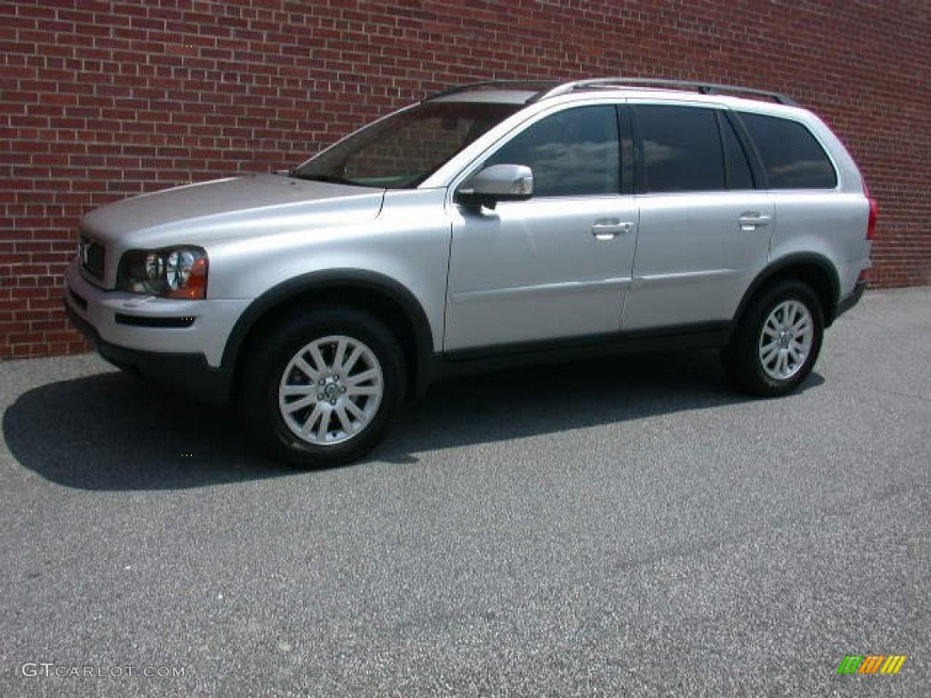 Silver Metallic Volvo XC90