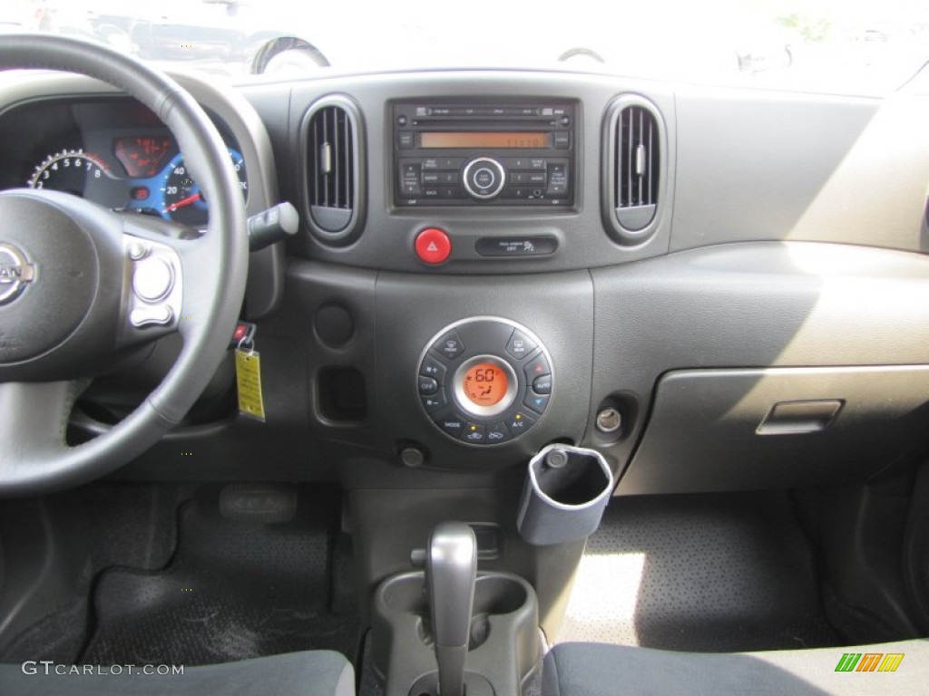 2011 Nissan Cube 1.8 SL Controls Photo #53181821