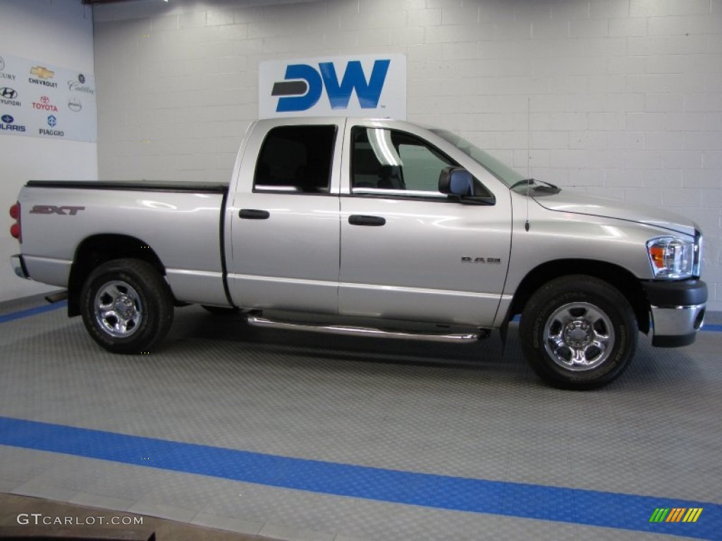 2008 Ram 1500 SXT Quad Cab 4x4 - Bright Silver Metallic / Medium Slate Gray photo #5