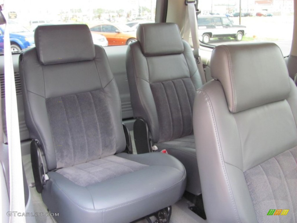 Medium Gray Interior 2001 Chevrolet Venture LS Photo #53183885
