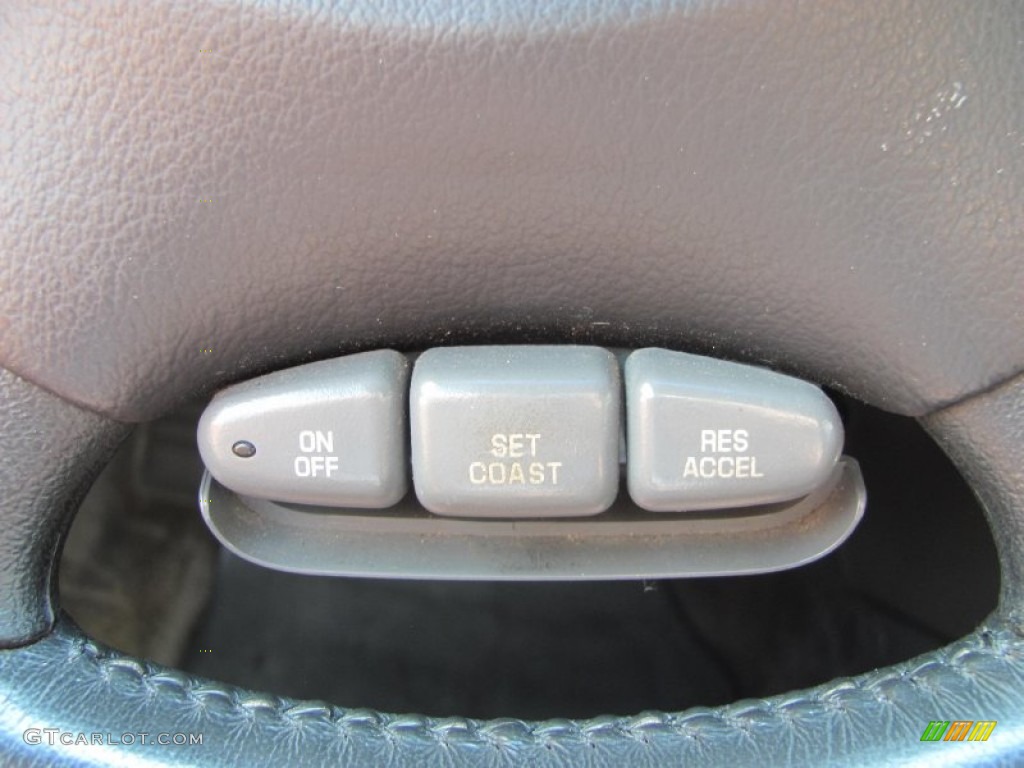 2003 Pontiac Grand Am GT Coupe Controls Photo #53184026